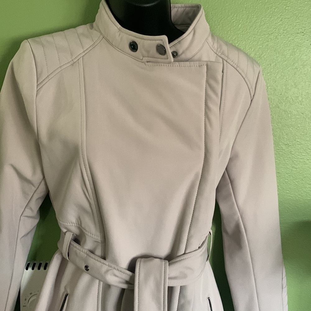 🔵 Kenneth Cole Small trench coat